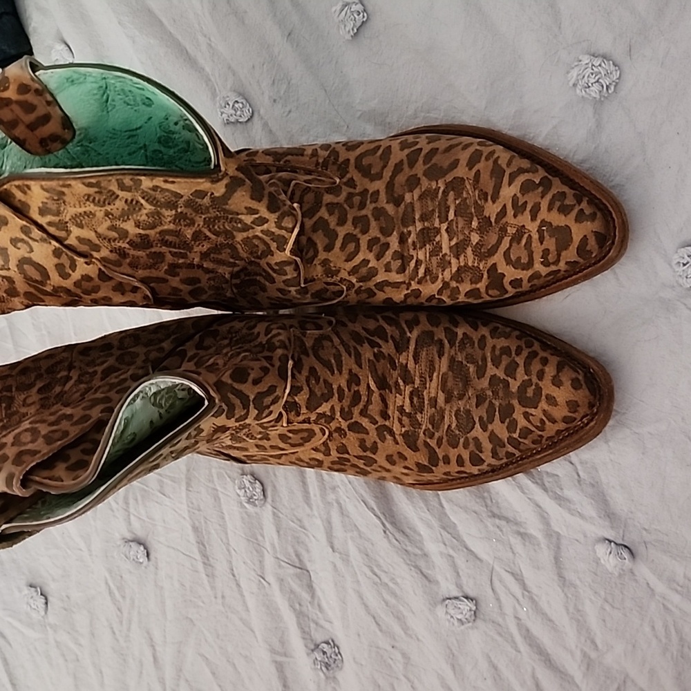 Ladies Corral Leopard Round Toe Cowgirl Boot